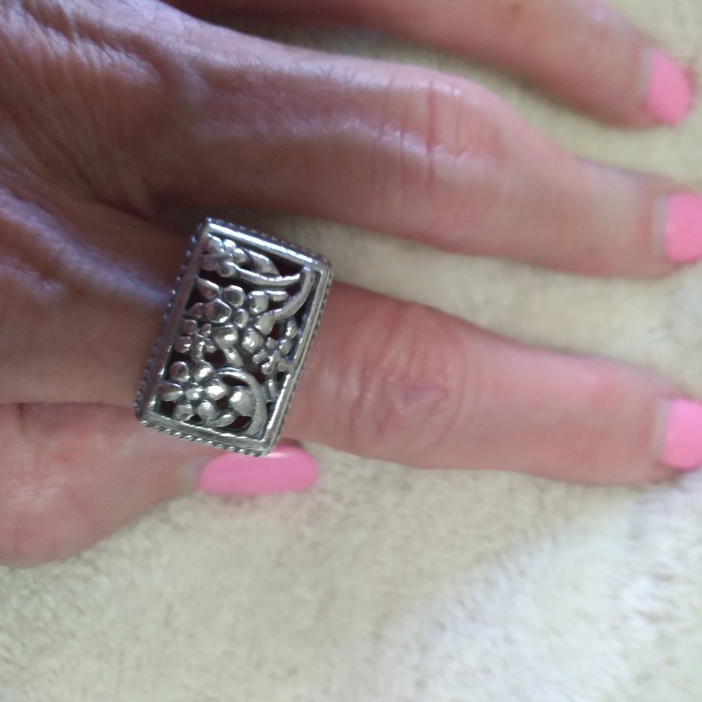 STERLING SILVER FLOWER SQUARE RING